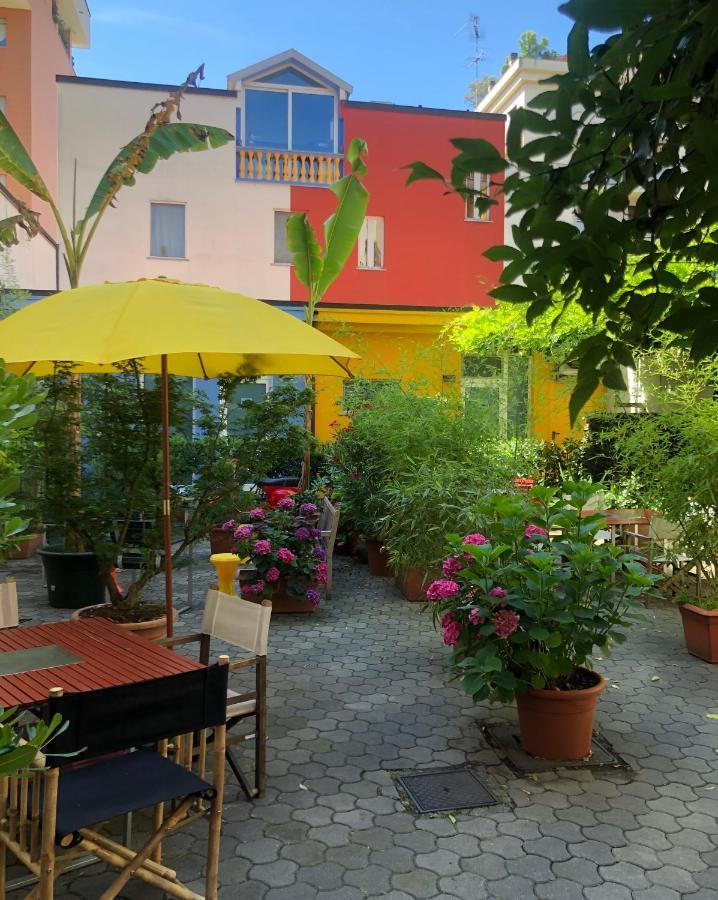 Il Girasole High Quality Inn Milan Exterior photo