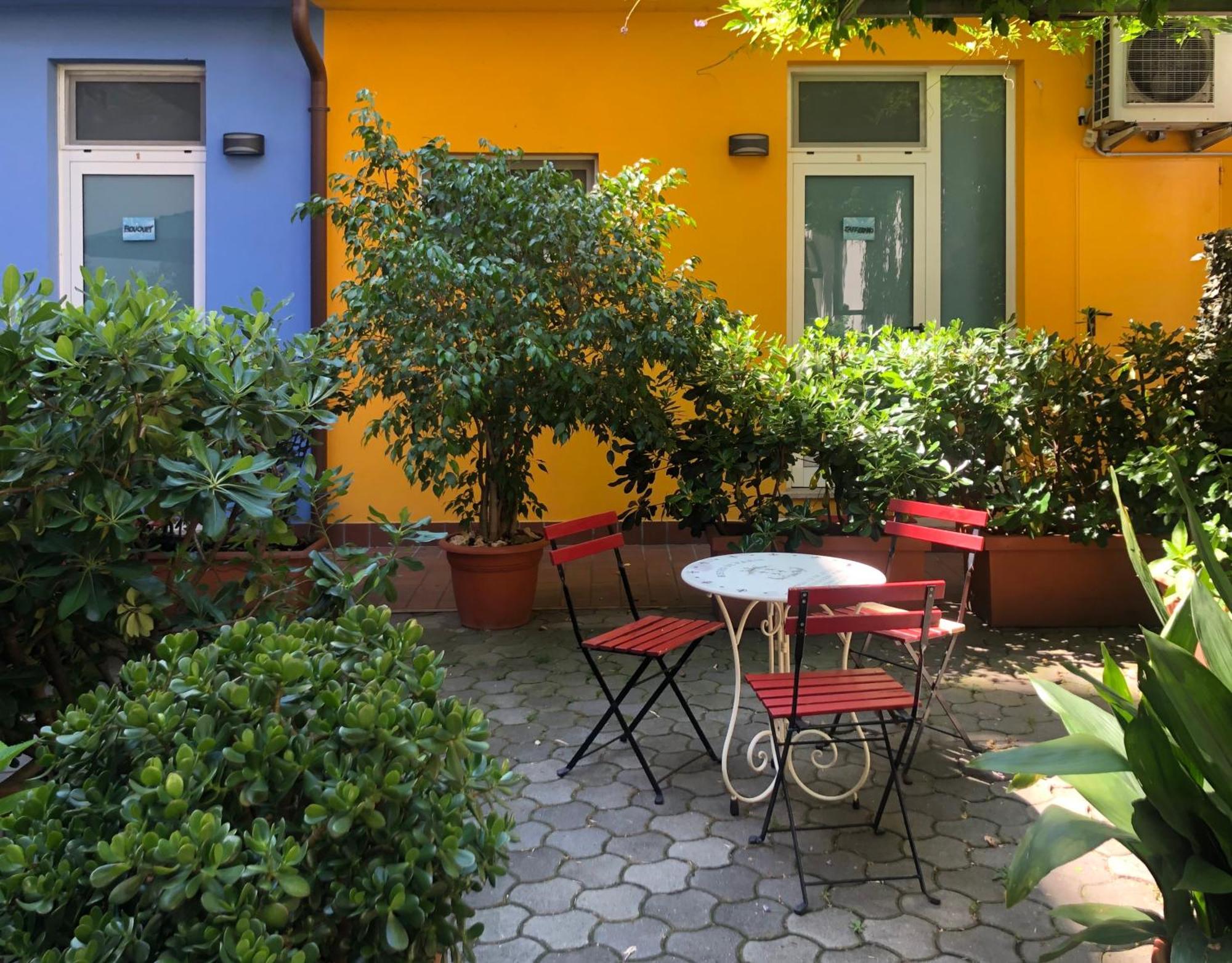 Il Girasole High Quality Inn Milan Exterior photo