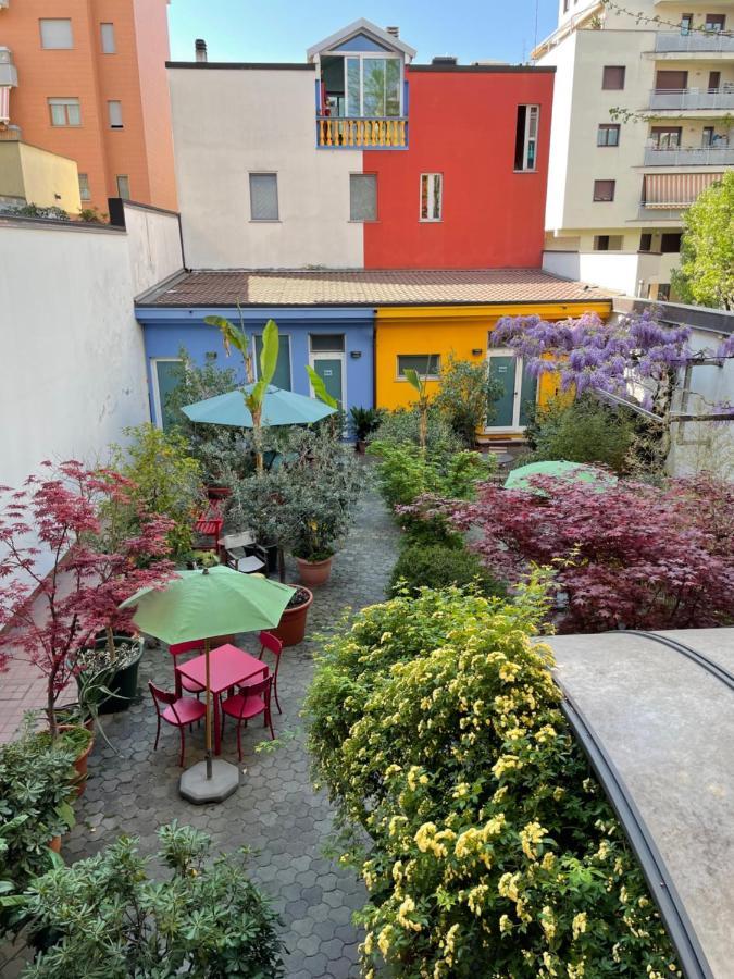 Il Girasole High Quality Inn Milan Exterior photo
