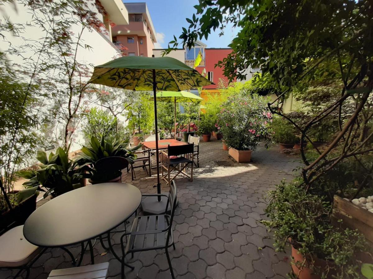 Il Girasole High Quality Inn Milan Exterior photo