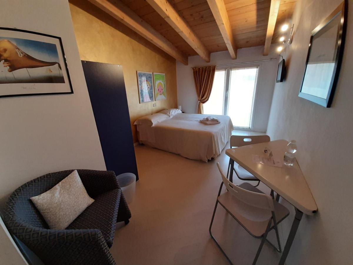 Il Girasole High Quality Inn Milan Exterior photo