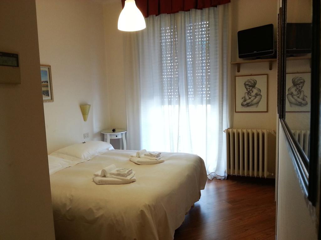 Il Girasole High Quality Inn Milan Room photo