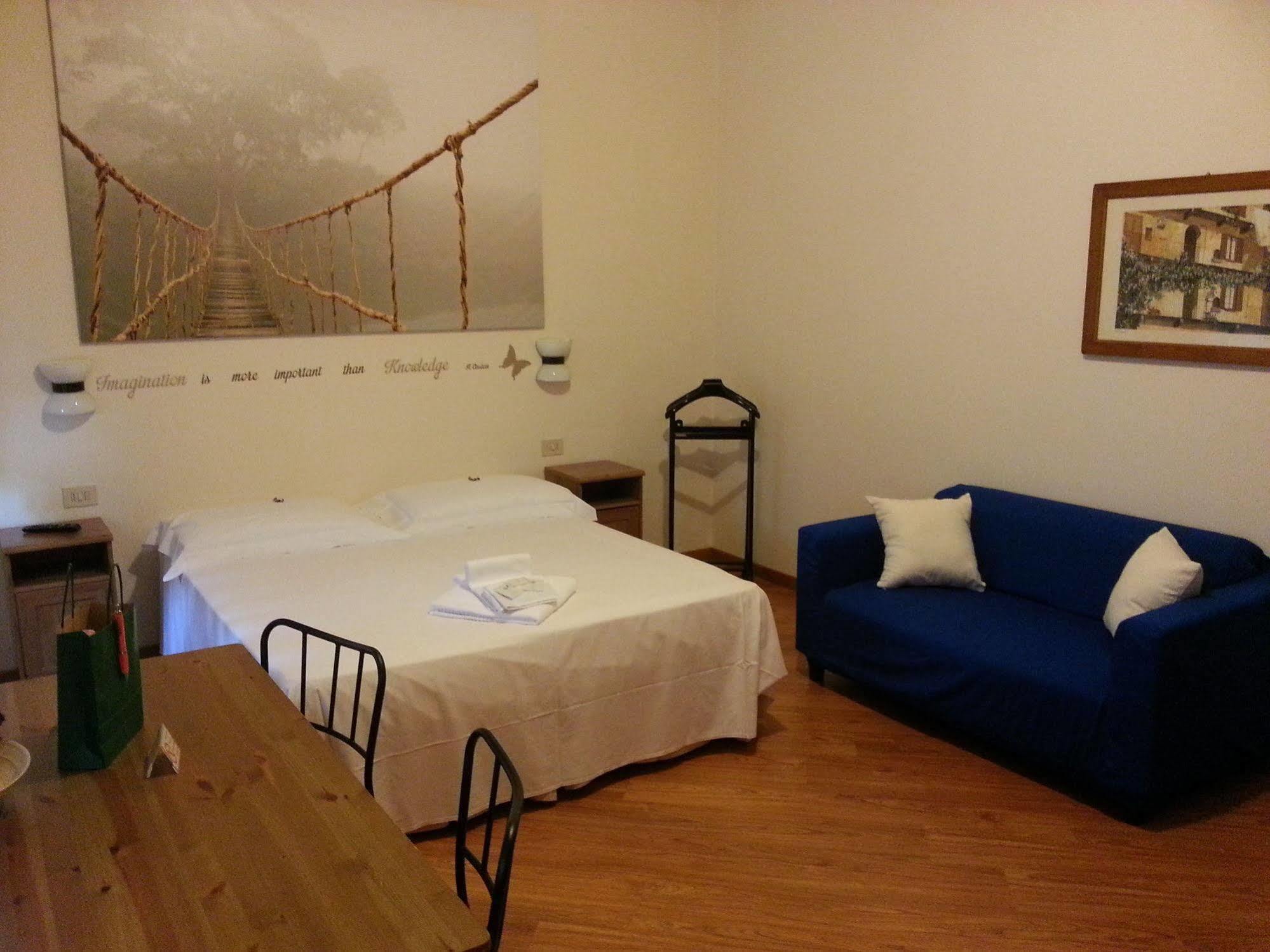 Il Girasole High Quality Inn Milan Exterior photo