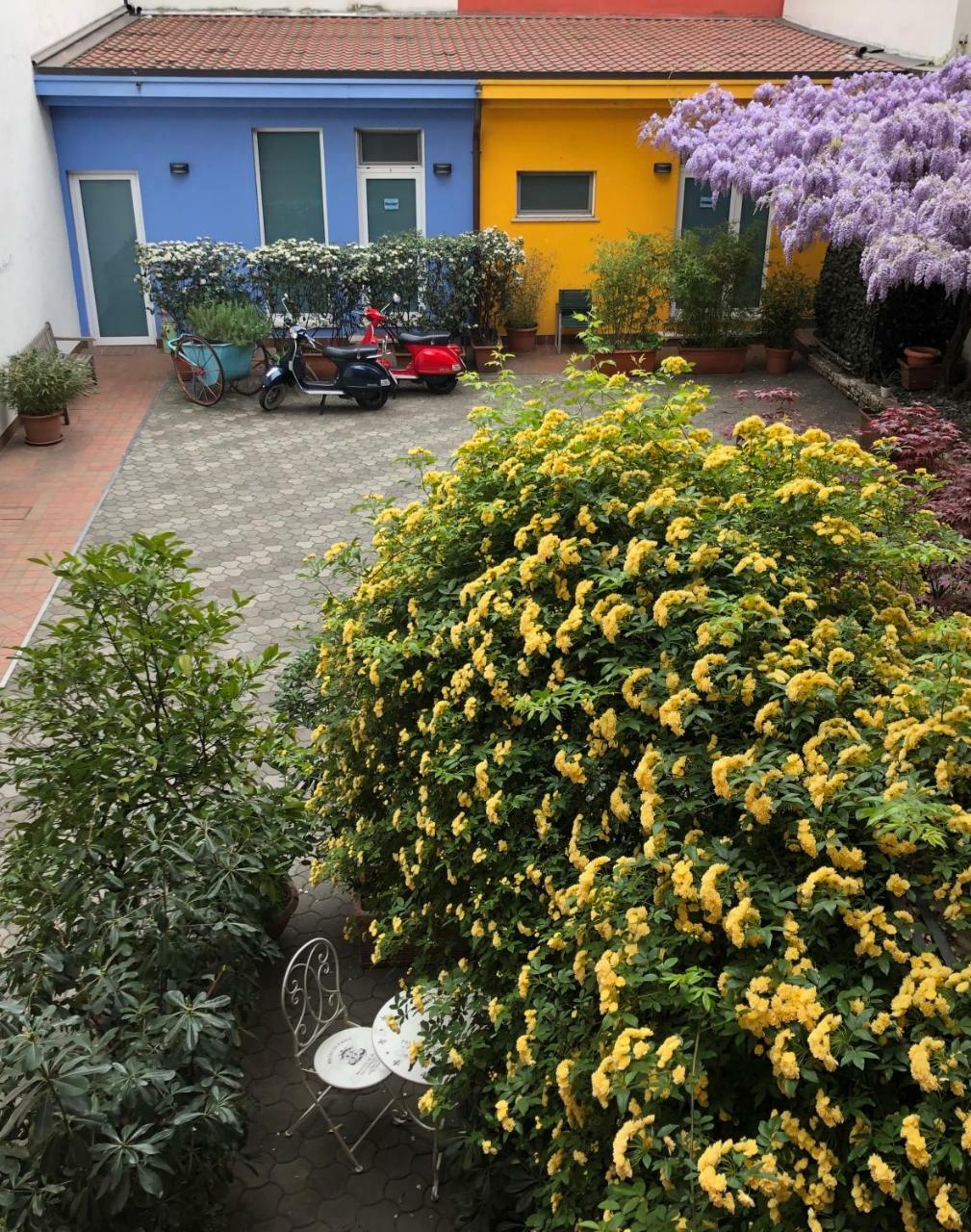 Il Girasole High Quality Inn Milan Exterior photo